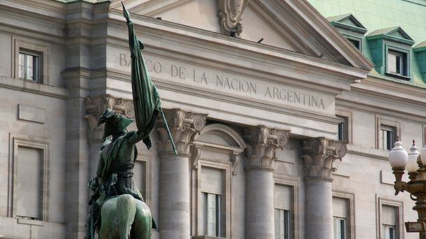 Crecieron los plazos fijos y los préstamos del sector privado