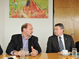 norberto yahuar se reunio con empresas de biotecnologia