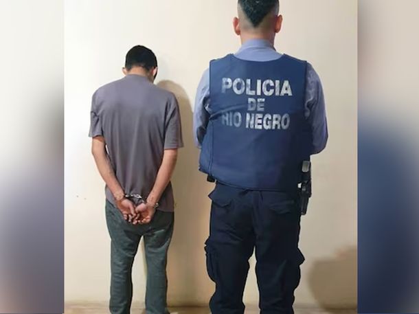 Incendió la casa de su ex, la amenazó e intentó llevarse a su hija: fue detenido