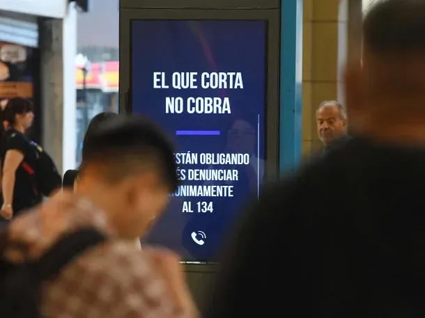 El mensaje por parlantes del Ministerio de Capital Humano en las estaciones de trenes