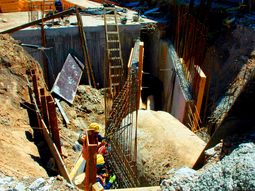 El gobierno avanza con su plan de universalizar el saneamiento en el país. El gobierno avanza con su plan de universalizar el saneamiento en el país.