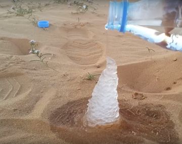 Convierten agua en hielo en pleno desierto