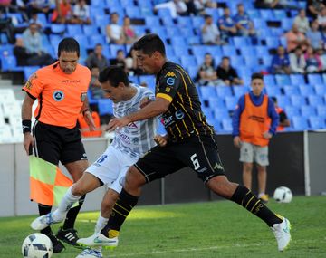 Godoy Cruz derrotó a Olimpo y es puntero