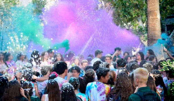 Alcohol, fiesta y descontrol: qué es el UPD, la moda de los jóvenes en el arranque de las clases