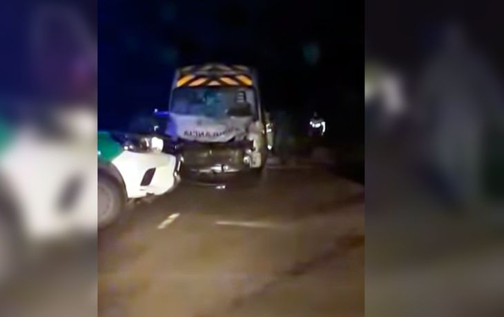 Una ambulancia chocó a un caballo cuando trasladaba a una embarazada