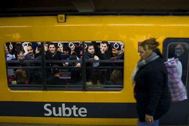 Luego de una mañana con demoras, se normalizaron las líneas E y H