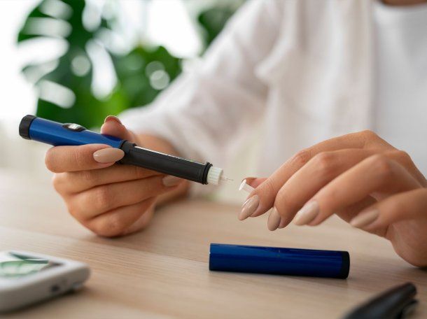  Los médicos recomiendan no consumir licuados naturales ni comer más fruta