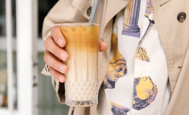 Un café frío con almíbar de lavada que se puede probar en el restaurante Bonito Un café frío con almíbar de lavada que se puede probar en el restaurante Bonito