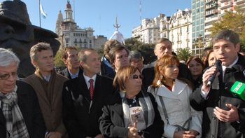 un homenaje a palacios reunio al oficialismo y a la oposicion un homenaje a palacios reunio al oficialismo y a la oposicion