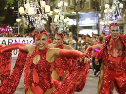 La encuesta buscó averiguar el nivel de aprobación del Carnaval entre los uruguayos. La encuesta buscó averiguar el nivel de aprobación del Carnaval entre los uruguayos.