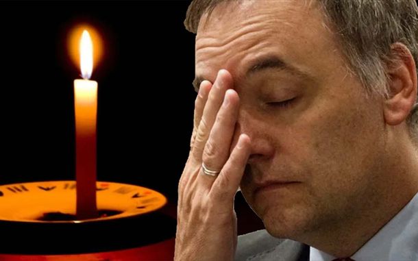 Manuel Adorni sin luz...