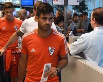 El plantel de River quedó varado en el aeropuerto de Lima