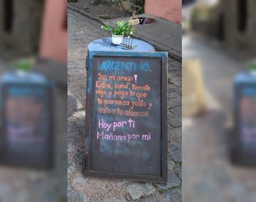 Un restaurante de Colonia pensó en todos sus clientes argentinos