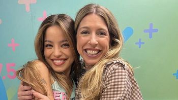 emilia mernes visito los estudios de vale 97.5 y canto temas de floricienta junto a flor bertotti emilia mernes visito los estudios de vale 97.5 y canto temas de floricienta junto a flor bertotti