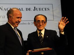 dirigentes y juristas, preocupados por las controversias de la corte suprema de justicia dirigentes y juristas, preocupados por las controversias de la corte suprema de justicia