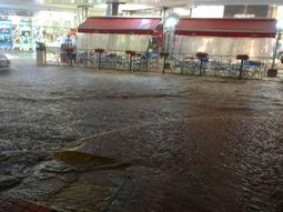 Las calles de Villa Carlos Paz parecían un mar Las calles de Villa Carlos Paz parecían un mar