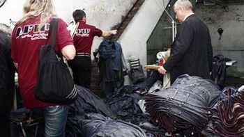 la afip clausuro dos talleres textiles clandestinos en los barrios portenos de mataderos y paternal la afip clausuro dos talleres textiles clandestinos en los barrios portenos de mataderos y paternal