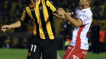 huracan consiguio un gran triunfo ante penarol en montevideo huracan consiguio un gran triunfo ante penarol en montevideo
