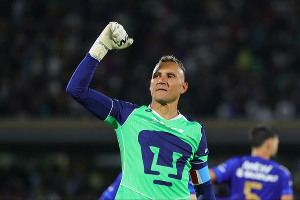 El arquero costarricense Keylor Navas renovó su contrato con Pumas hace unos días y se reveló de cuanto será su salario por temporada.