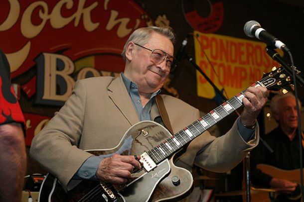 Falleció Scotty Moore, guitarrista de Elvis Presley