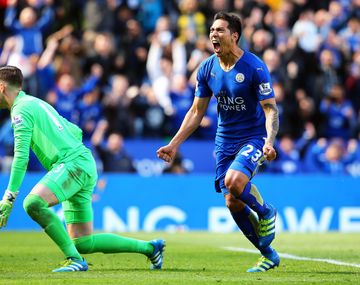 El argentino Ulloa le dio un agónico empate al puntero Leicester