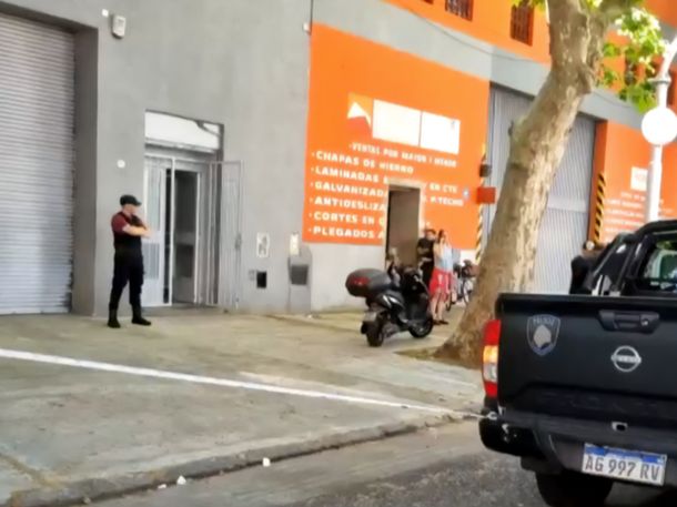 Parque Patricios: fue a trabajar, descubrió que habían robado, se descompensó y murió