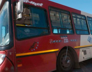 Pánico en colectivo: un policía y dos ladrones