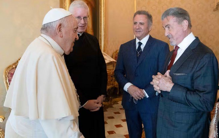 Video: el agradable cruce entre el Papa y Sylvester Stallone en el Vaticano