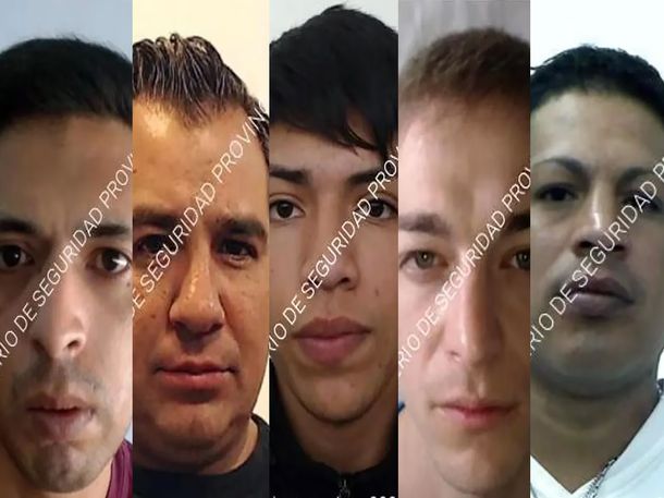 (de izq. a dcha.) Fernando Cisnero Palavecino, Daniel Germán Garderes, Rodrigo Alejandro Araujo, Matías Ezequiel Nahuel Alcántara, Emanuel Javier Herrera. (de izq. a dcha.) Fernando Cisnero Palavecino, Daniel Germán Garderes, Rodrigo Alejandro Araujo, Matías Ezequiel Nahuel Alcántara, Emanuel Javier Herrera.