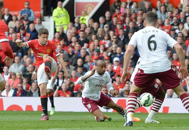 Manchester United le ganó al Aston Villa y sumó su quinto triunfo consecutivo