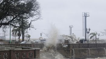 alerta meteorologica por los fuertes vientos que azotan a la ciudad alerta meteorologica por los fuertes vientos que azotan a la ciudad