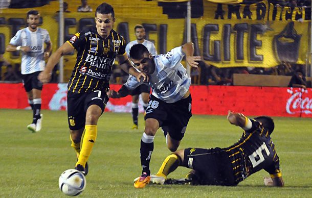 Racing no pudo con Olimpo, que se hizo fuerte en Bahía Blanca