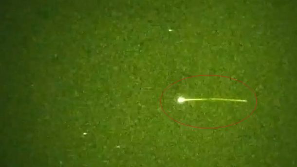 VIDEO: Una misteriosa luz en el cielo causó conmoción en San Juan