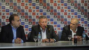 en 2015 habra torneo de 30 equipos, pero aun no se sabe como se jugara en 2015 habra torneo de 30 equipos, pero aun no se sabe como se jugara