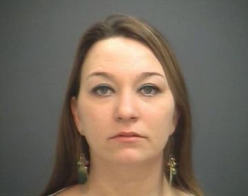 Publicó fotos hot de la amante de su ex