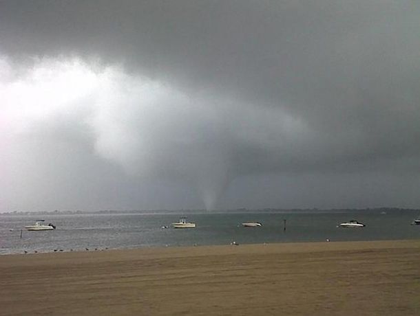 Un tornado golpeó con fuerza a la ciudad de Nueva York