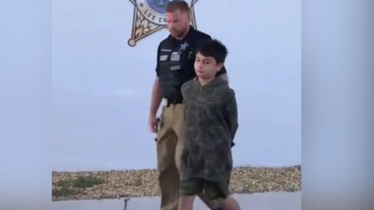 This is how a 10-year-old boy was arrested for making a shooting threat at his school