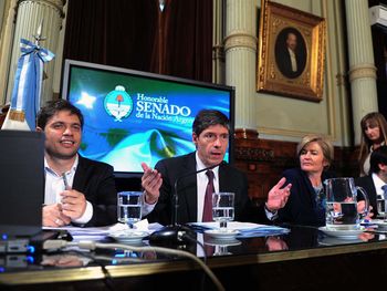 Sigue debate del proyecto para blindar acciones