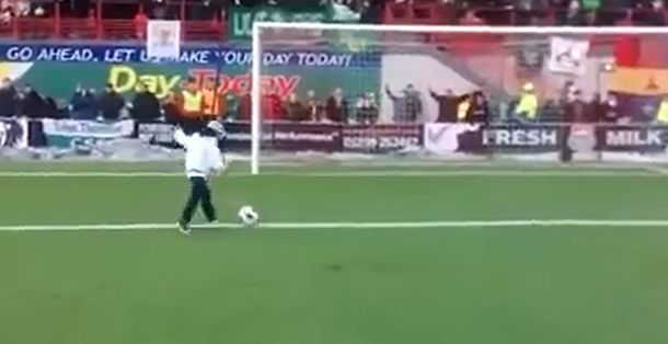 Emoción a flor de piel: un nene con síndrome de Down hizo un gol para uno de los grandes de Europa