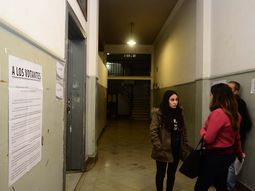 sigue el mal tiempo: portenos y bonaerenses iran a las urnas bajo la lluvia sigue el mal tiempo: portenos y bonaerenses iran a las urnas bajo la lluvia