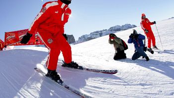 aseguran que schumacher se accidento al ayudar a un amigo aseguran que schumacher se accidento al ayudar a un amigo