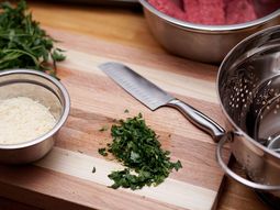 El truco casero para afilar cuchillos de manera sencilla El truco casero para afilar cuchillos de manera sencilla