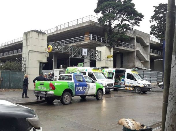 Al menos tres heridos por un derrumbe en el Boulevard Shopping