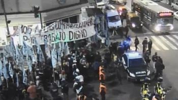 arranco la protesta con ollas populares para denunciar la pobreza arranco la protesta con ollas populares para denunciar la pobreza