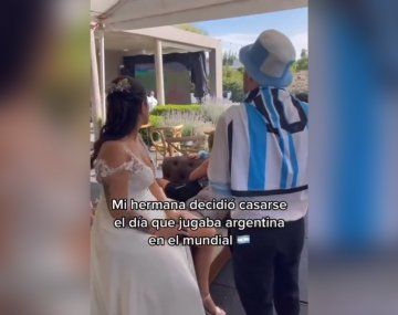 Doble festejo: vieron el partido de Argentina mientras celebraban su casamiento