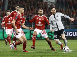 PSG le ganó  al Brest gracias a una asistencia de Messi a Mbappé