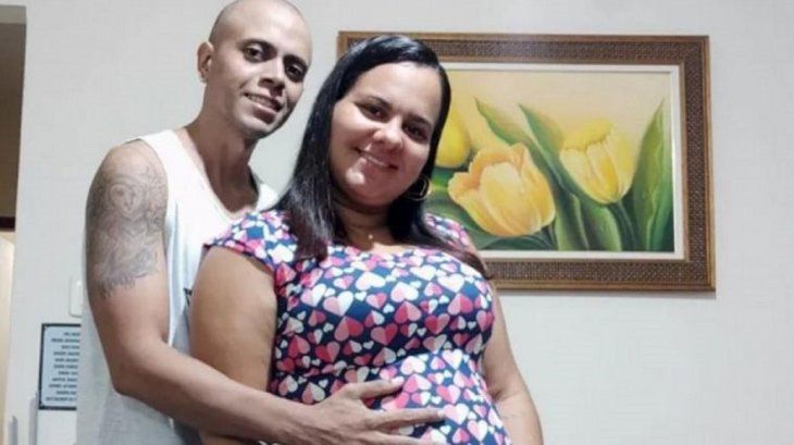 Brasil: una ecografía muestra a un bebé haciendo la V de la victoria y sus padres lo tomaron como una señal
