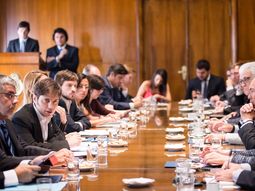 el gobierno reitero el pedido a las automotrices para que bajen los precios el gobierno reitero el pedido a las automotrices para que bajen los precios