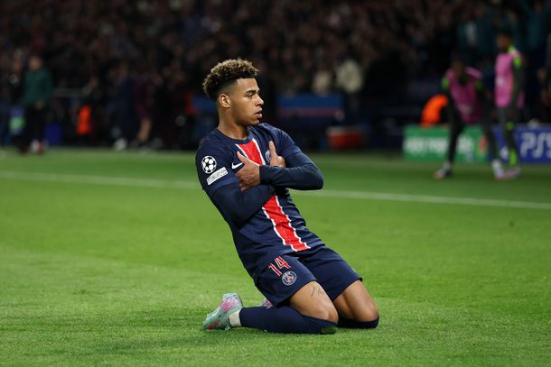 El Aston Villa del Dibu Martínez perdió 3-1 ante PSG por Champions League