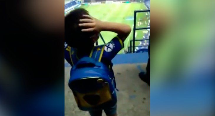 La reacción de un nene al entrar por primera vez a La Bombonera